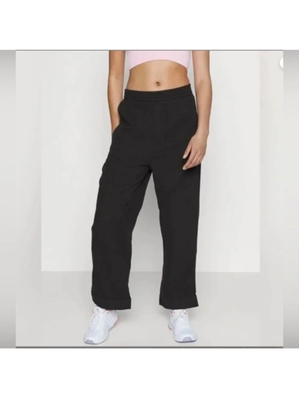 Cotton On Body Black Woven Front Pockets Dance Pants Size M NWT